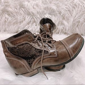 Aphorism ankle boots with crochet detail